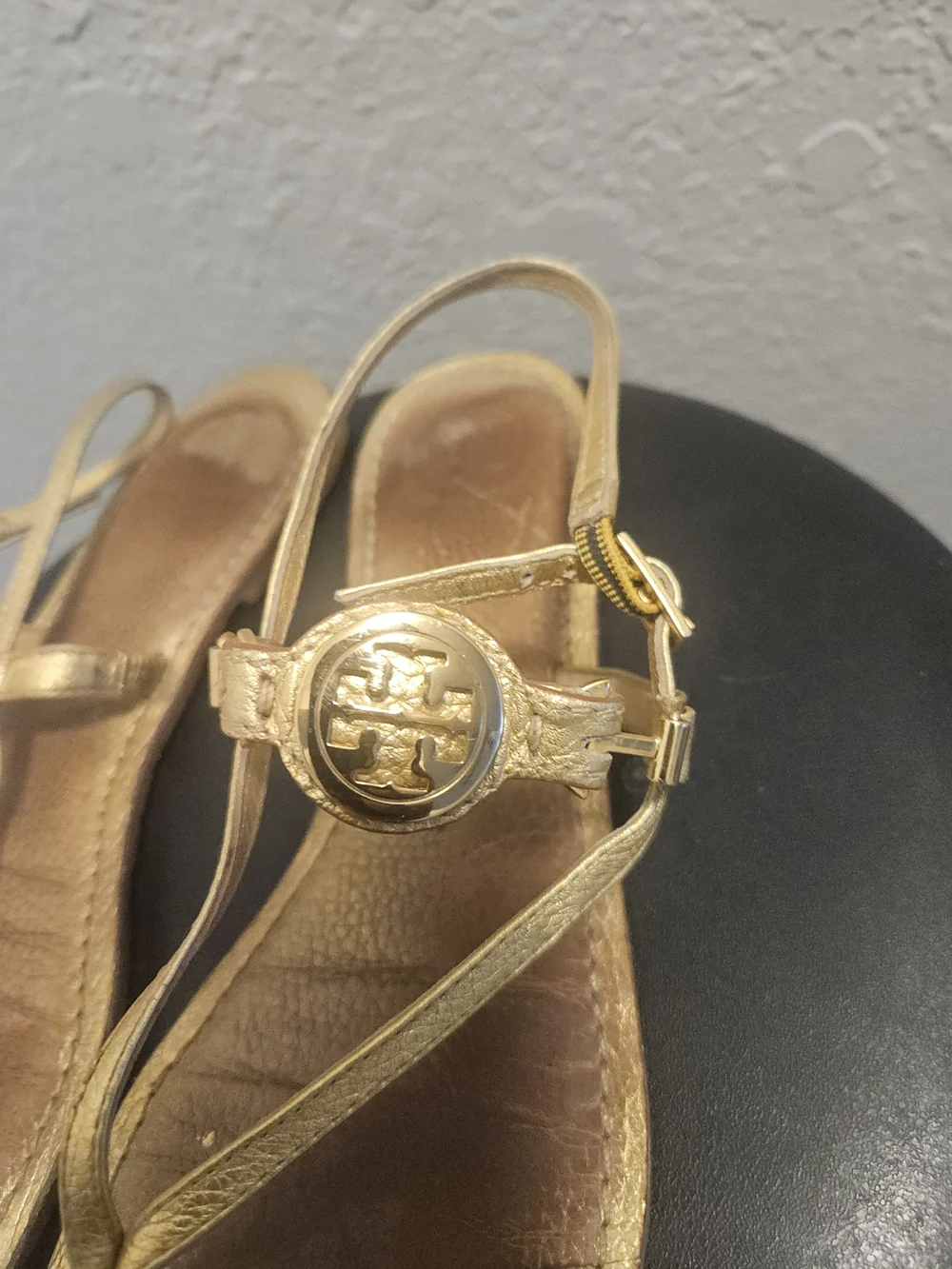 Tory Burch Ali Gold Metallic Tumbled Leather Thong Sandals
